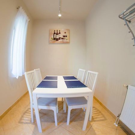 Kolibri Panzio Bed and Breakfast Baja Exteriör bild