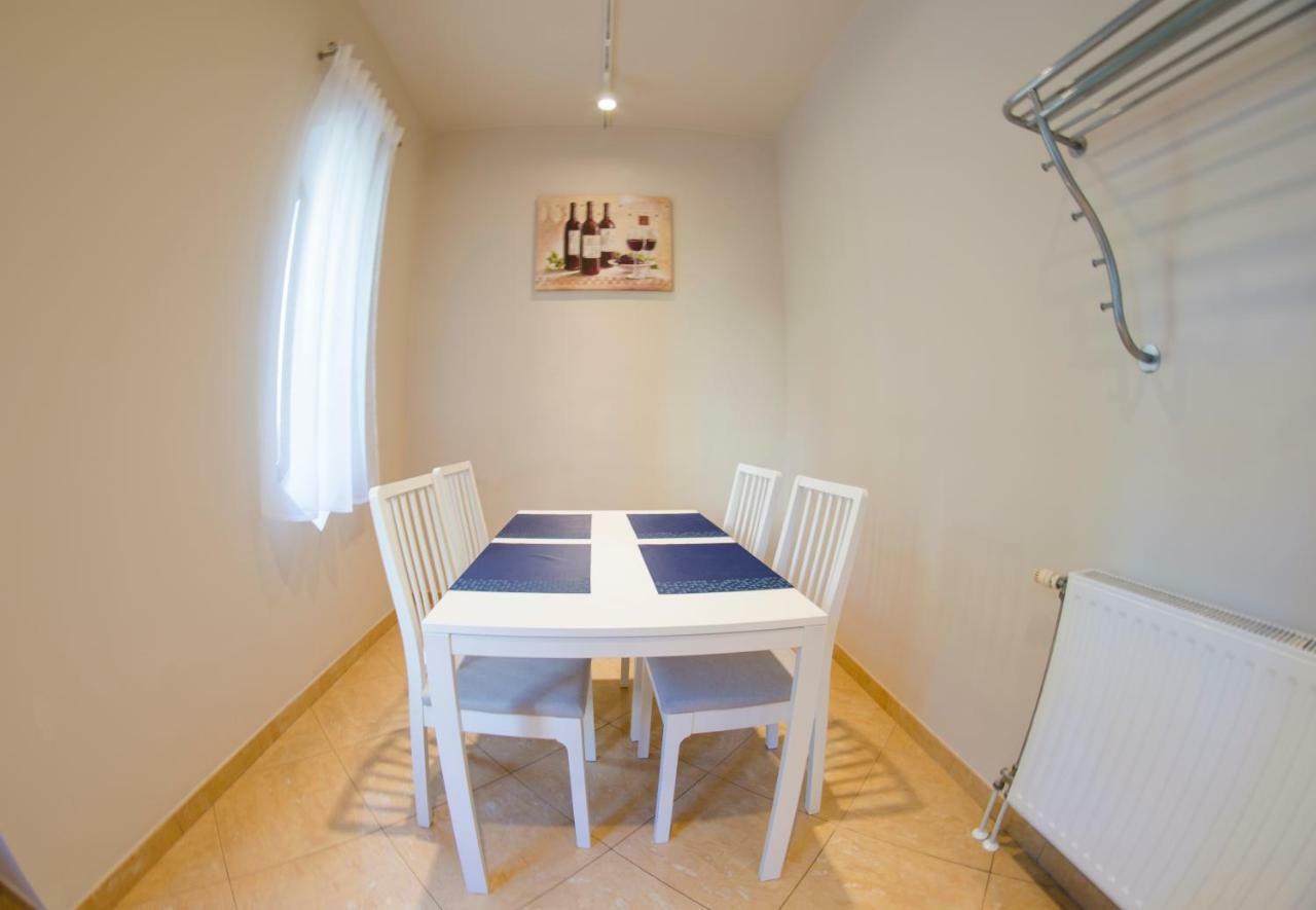 Kolibri Panzio Bed and Breakfast Baja Exteriör bild