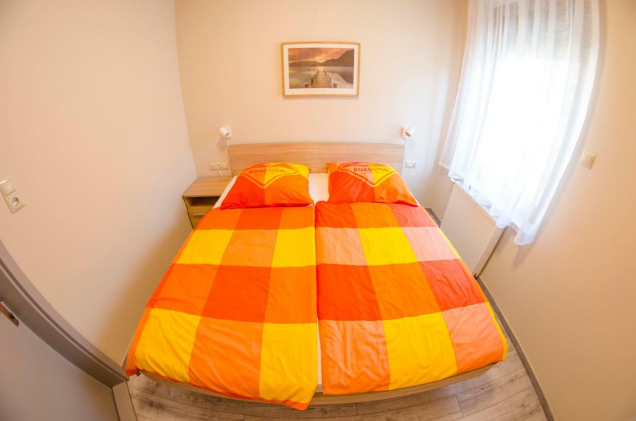 Kolibri Panzio Bed and Breakfast Baja Exteriör bild